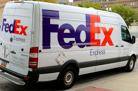 fedex delivery truck